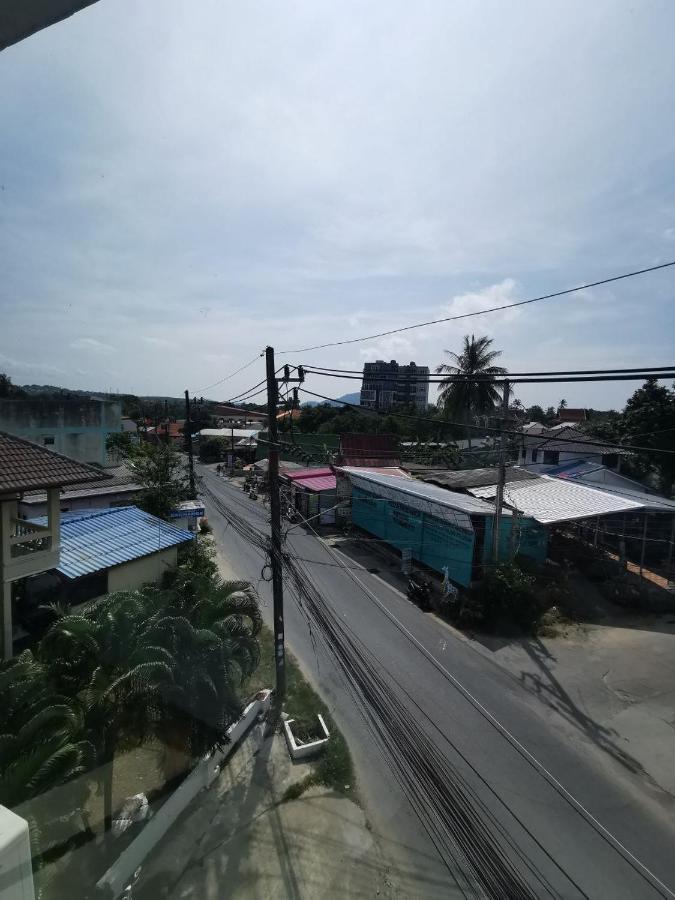 The Chu Cafe / Guesthouse Nai Harn Exteriör bild